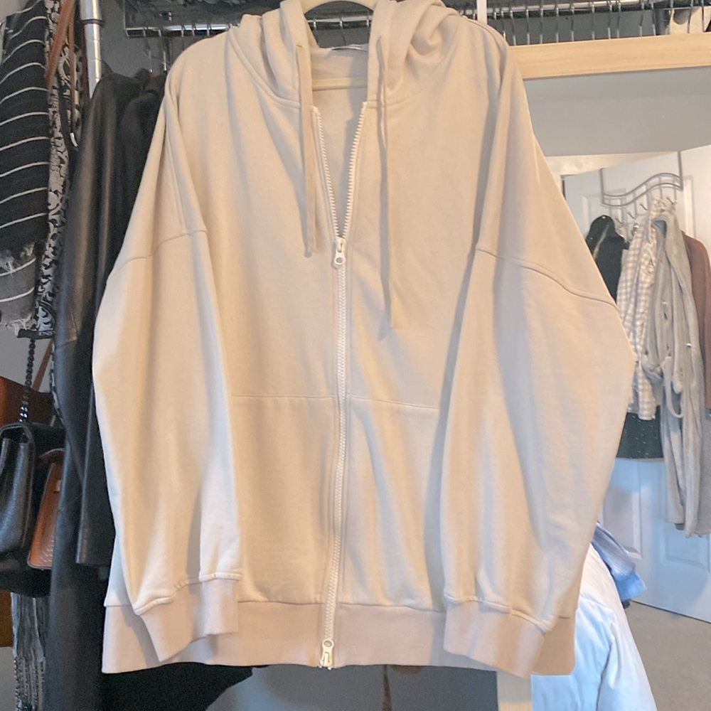 Lattelier oversized hooded sweatshirt, zip front worn once Sale on websi…